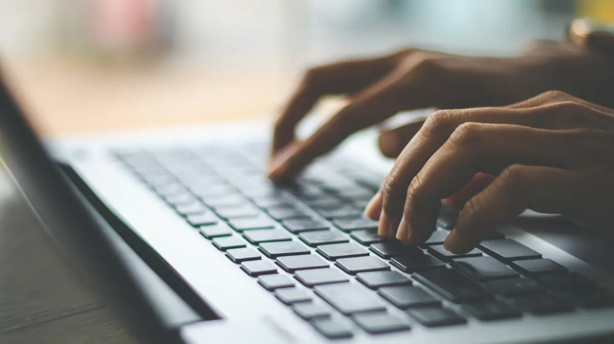 Which Businesses Should Advertise on LinkedIn?